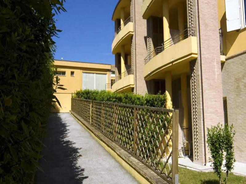 Hotel Residence Il Conero 2 Numana Exterior foto